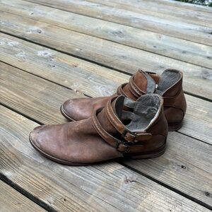 Free People distressed leather booties size 8 shoes